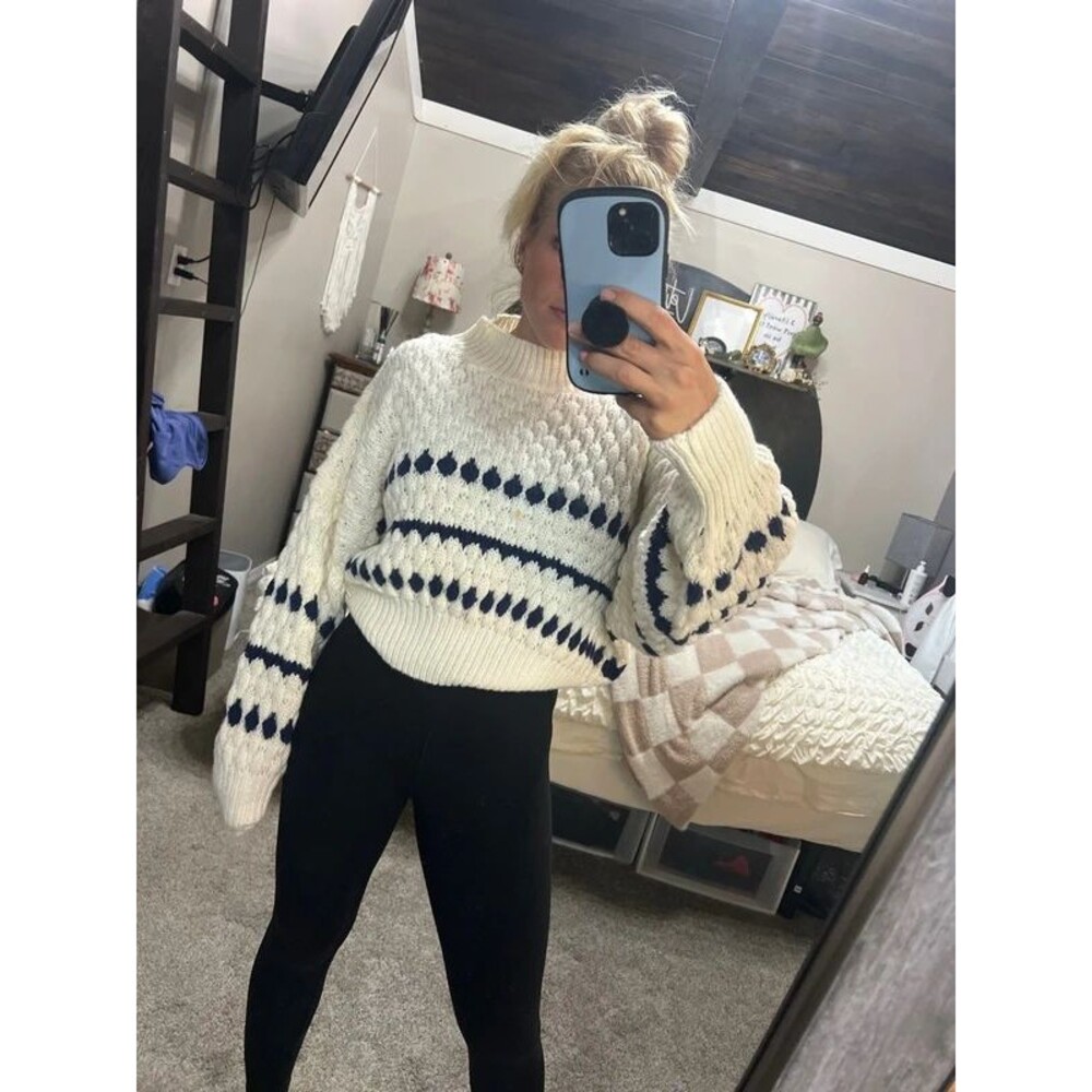 Miou muse knit sweater large